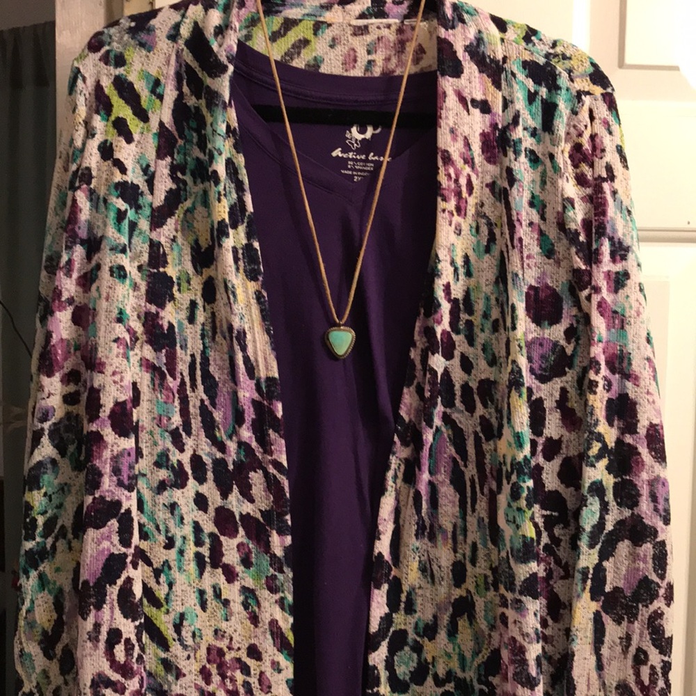 Casual long sleeve Top with lite weight cardigan.